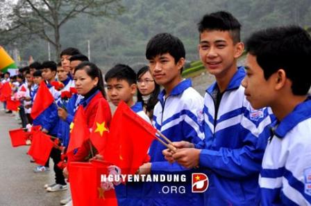 Jóvenes vietnamitas y chinos interesados por avanzar cooperación bilateral